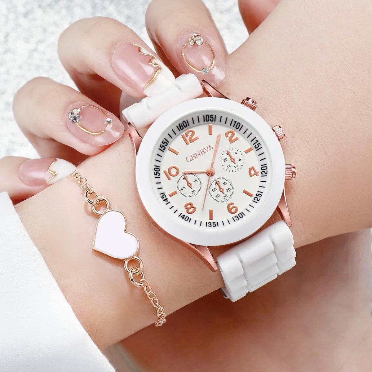 4pcs/set Women Quartz Watches Heart Jewelry Set(Without Box)